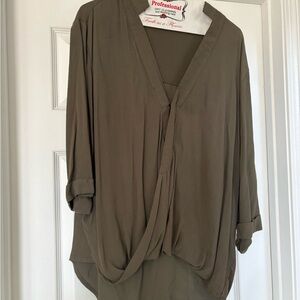 knot sisters Olive V-Neck Draped Tunic